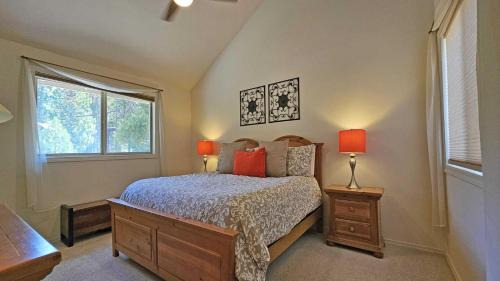 Three-Bedroom Holiday Home 