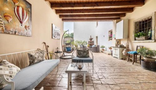 Superior One-Bedroom Apartment