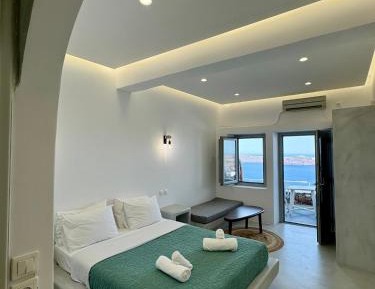 Superior Double Room with Caldera View