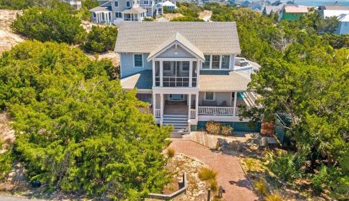 Five-Bedroom Holiday Home