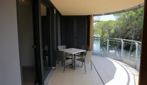 One-Bedroom Apartment with Terrace