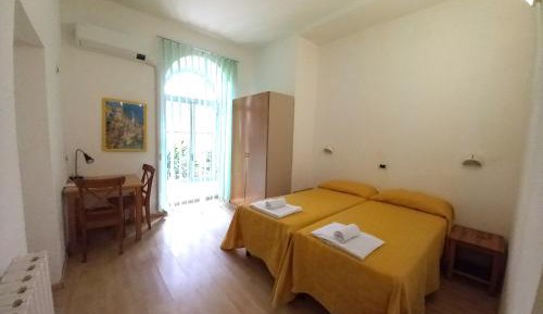 Economy Twin Room