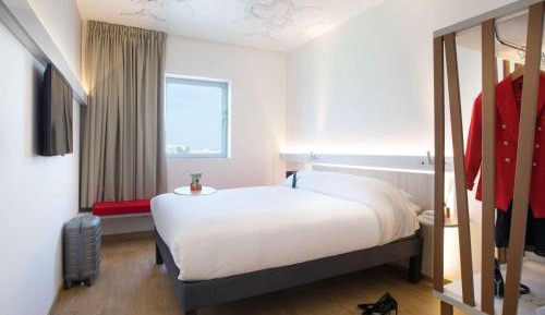 Agora Twin Room By Ibis