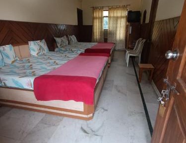 Deluxe Family Room