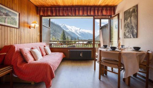 Studio with Mountain View
