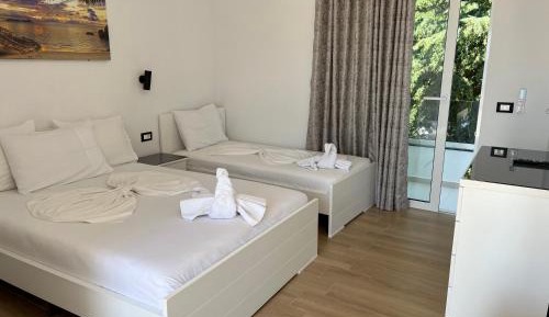 Triple Room with Balcony