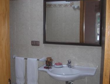 Twin Room with Private Bathroom