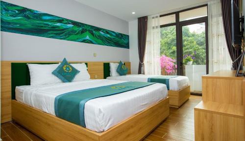 Deluxe Family Room