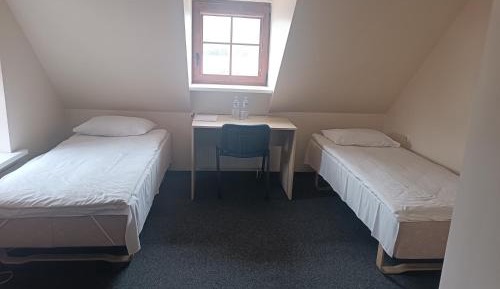 Twin Room with Shower