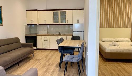 Apartment with Garden View