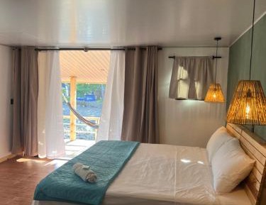 Deluxe Room (2 Adults + 1 Child)
