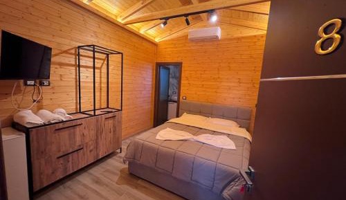 Classic One-Bedroom Apartment with King Bed