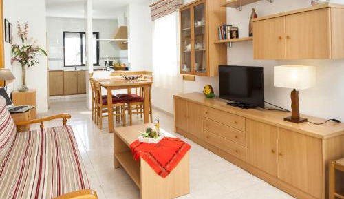Standard Two-Bedroom Apartment with Parking (4 Adults + 2 Children)