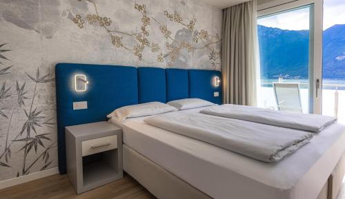Double Room with Lake View in Villa Silvia