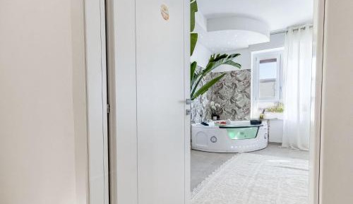 King Room with Spa Bath