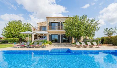 Villa with Garden View
