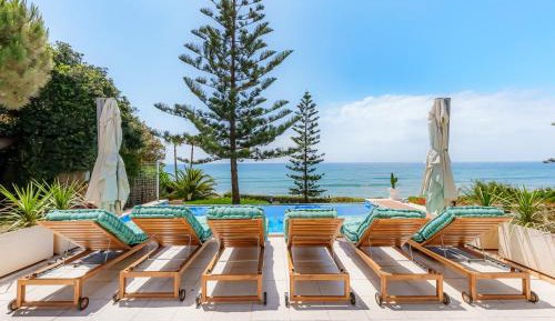 Villa - Beach Front