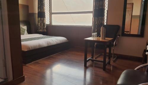 Deluxe Double Room (2 Adults + 1 Child)