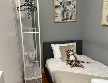 Single Room with Shared Bathroom