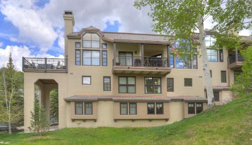 Three-Bedroom Townhouse