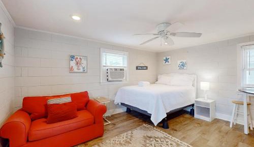 One Bedroom Apartment