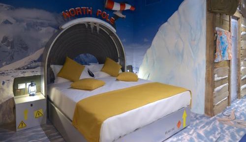 Arctic Standard Room