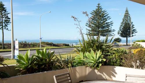 Three-Bedroom Apartment - Beach Front