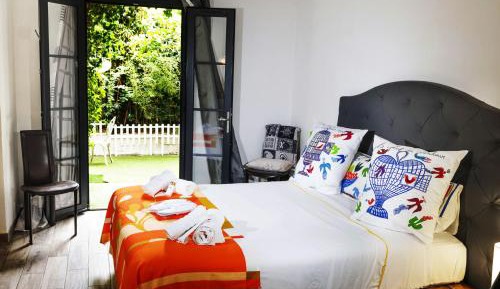 King Studio with Sofa Bed