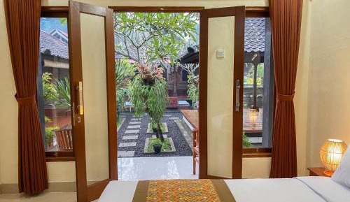 Double Room with Private Bathroom