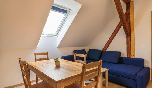 One Bedroom Apartment with Shared Terrace 1