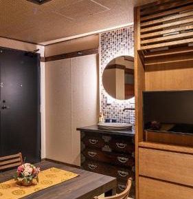 Queen Room