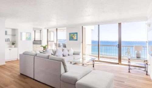 Superior Three-Bedroom Apartment