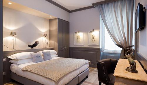 Standard Queen Room