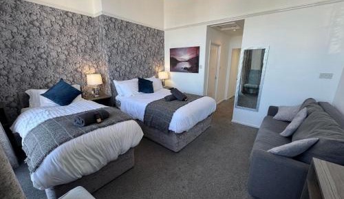 Gold Seaview Family of 3 + Sofa Bed