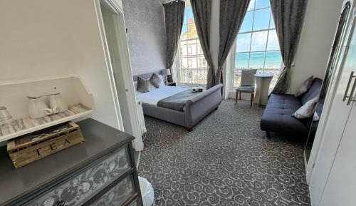 Gold Seaview Double + Sofa Bed
