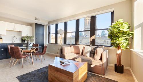Two-Bedroom Apartment - Self Check-in with Virtual Front Desk
