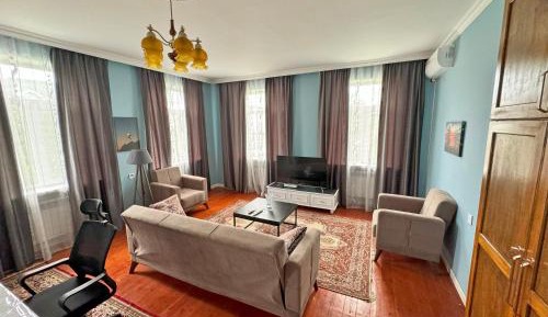 One-Bedroom Apartment with Garden View
