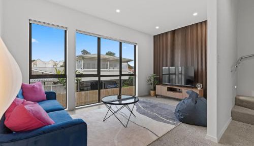 Three-Bedroom Holiday Home 