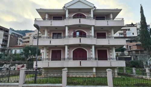Deluxe Studio
