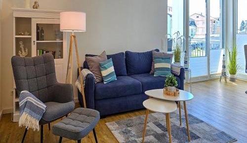 One-Bedroom Apartment with Terrace