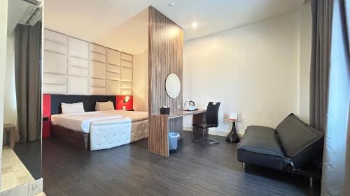 Grand Deluxe Double Room