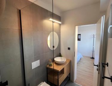Deluxe Room (2 Adults + 1 Child)