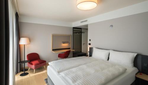 Queen Room - Disability Access