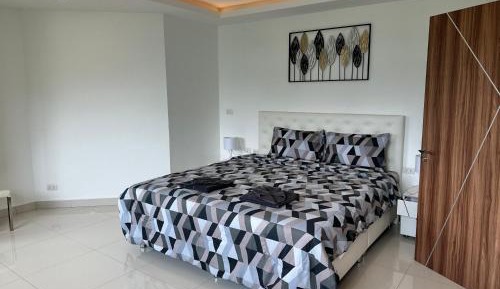 Three-Bedroom Apartment with Balcony