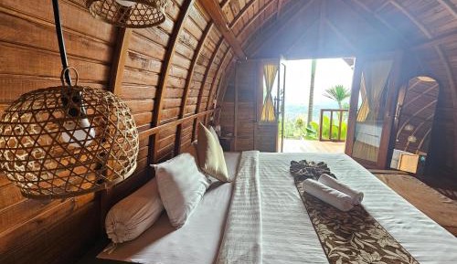 Suite with Garden View