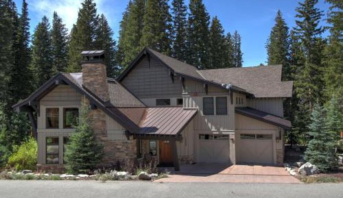 Six-Bedroom Holiday Home