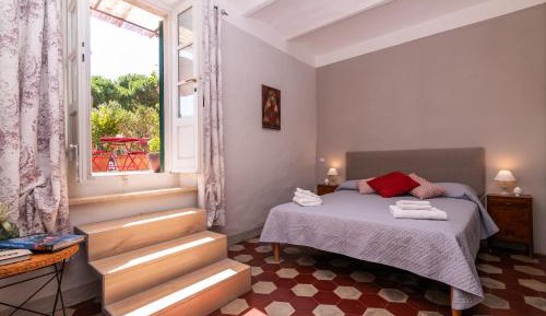 One-Bedroom Apartment with Terrace