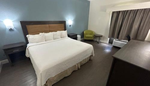 Superior King Room Smoke Free