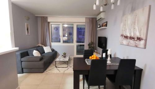 One-Bedroom Apartment with Balcony