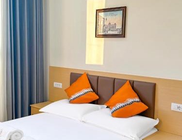 Queen Room